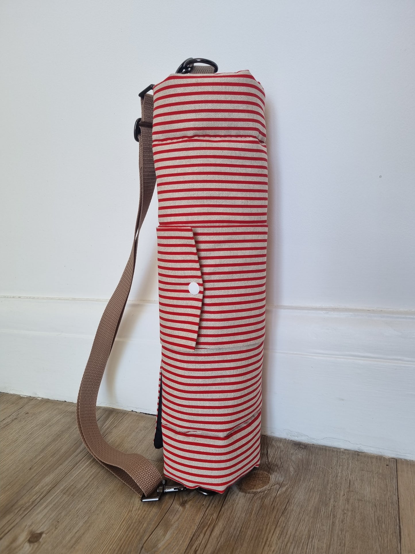 Dog settle mat/Travel mat - Red stripes design