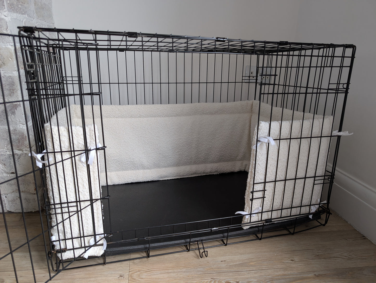 Dog crate bumper - off-white boucle