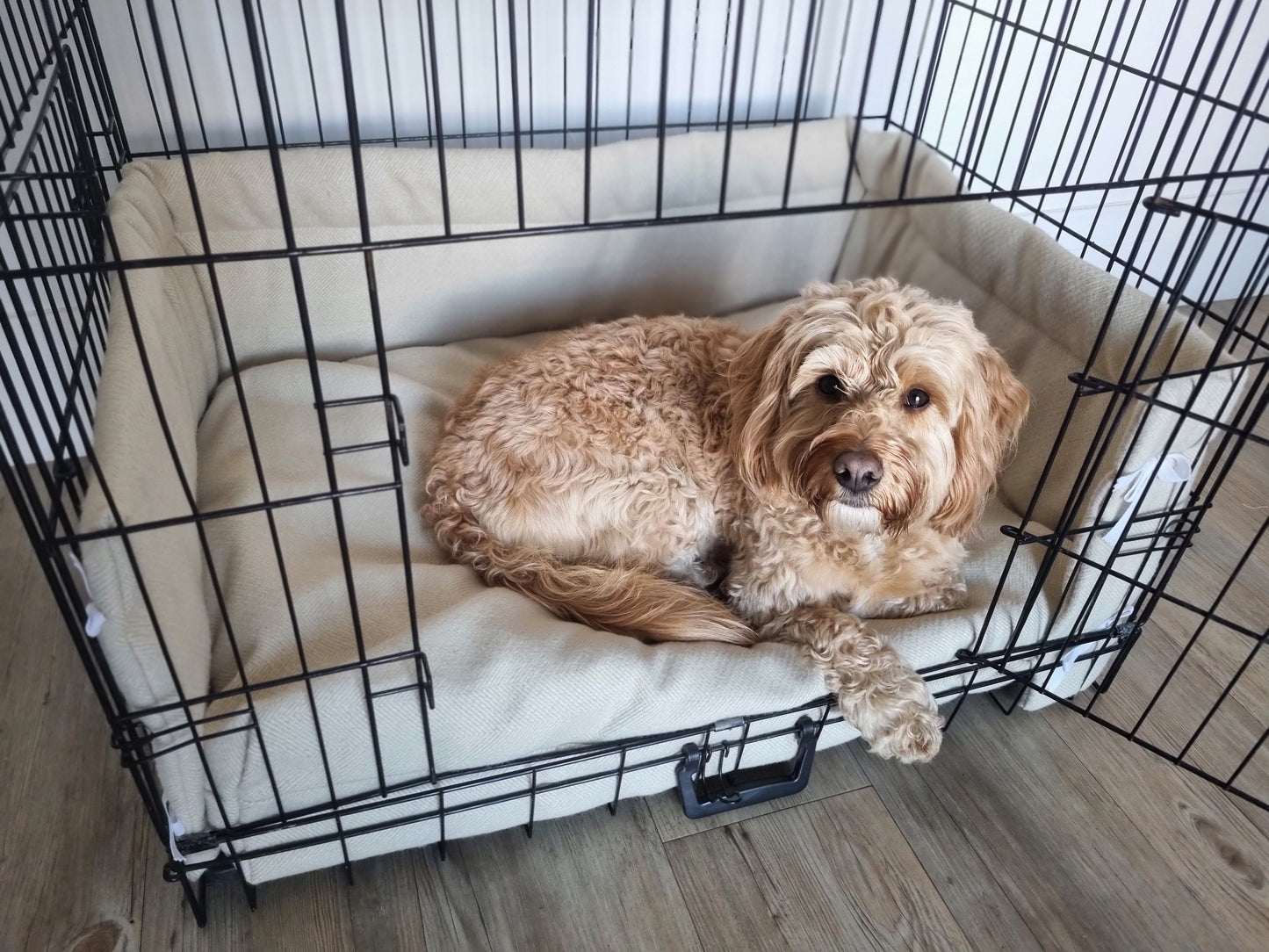 Dog crate bumper and bed - dog crate bedding. Cream herringbone dog crate bumper pads attaching to metal dog crate to support with puppy training and dog crate training. 