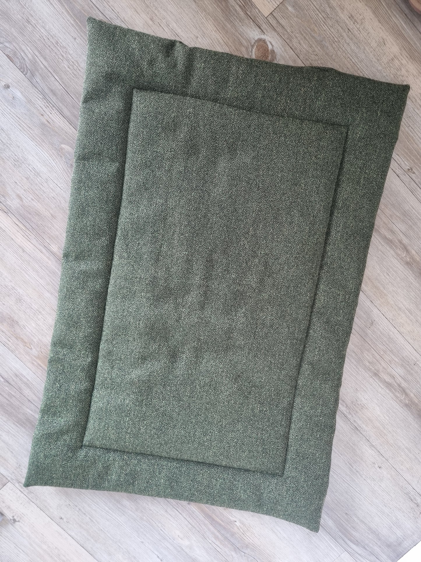 Dog settle mat/Travel mat - Forest green tweed